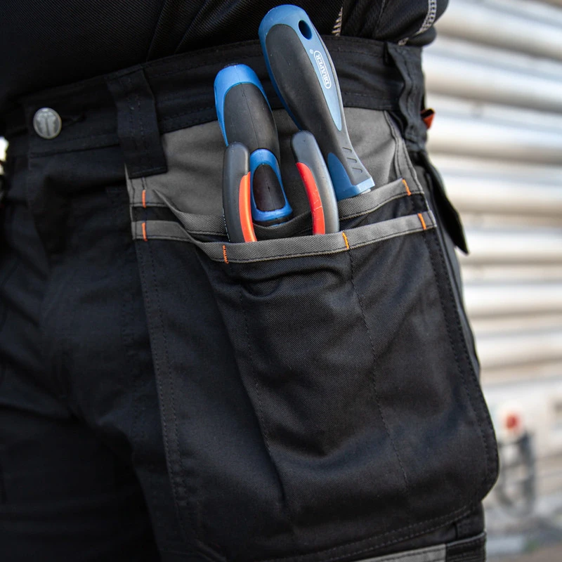 Scruffs Trade Holster Pocket Shorts 34" Black 4 Scruffs Trade Holster Pocket Shorts 34" Black - Image 2